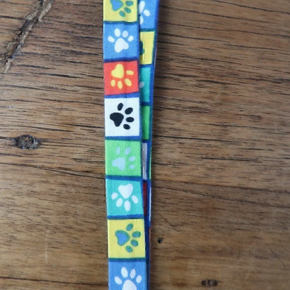 PAW PRINT MULTI COLOR LANYARD KEY HOLDER BADGE HOLDER SILVER METAL HARDWARE